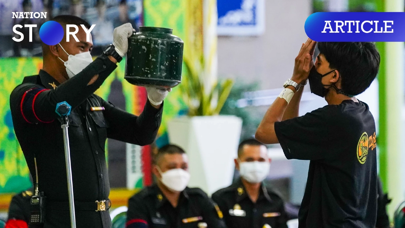 ถึงเวลา "ยกเลิกเกณฑ์ทหาร" ได้หรือยัง เมื่อกองทัพยังต้องการชายไทย 1 แสนคน/ปี