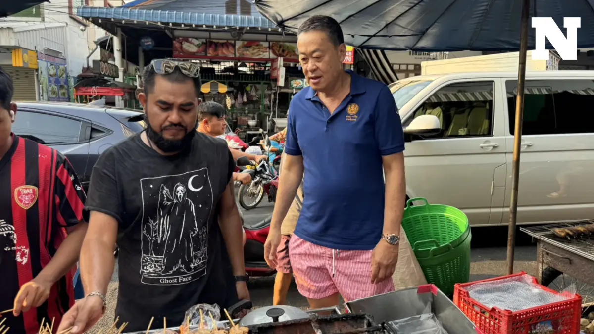 วันหยุดสงกรานต์ นายกฯ อยู่หัวหิน เดินตลาดเช้าซื้อของกินร้านประจำ วันหยุดสงกรานต์ นายกฯ อยู่หัวหิน เดินตลาดเช้าซื้อของกินร้านประจำ