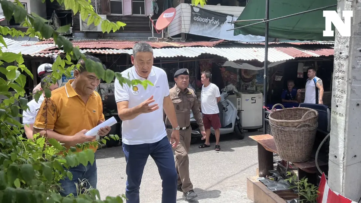 นายกฯ ย่องตรวจชุมชนบ่อนไก่ ดูความเป็นอยู่คนเมือง เตรียมดันเป็นชุมชนต้นแบบ