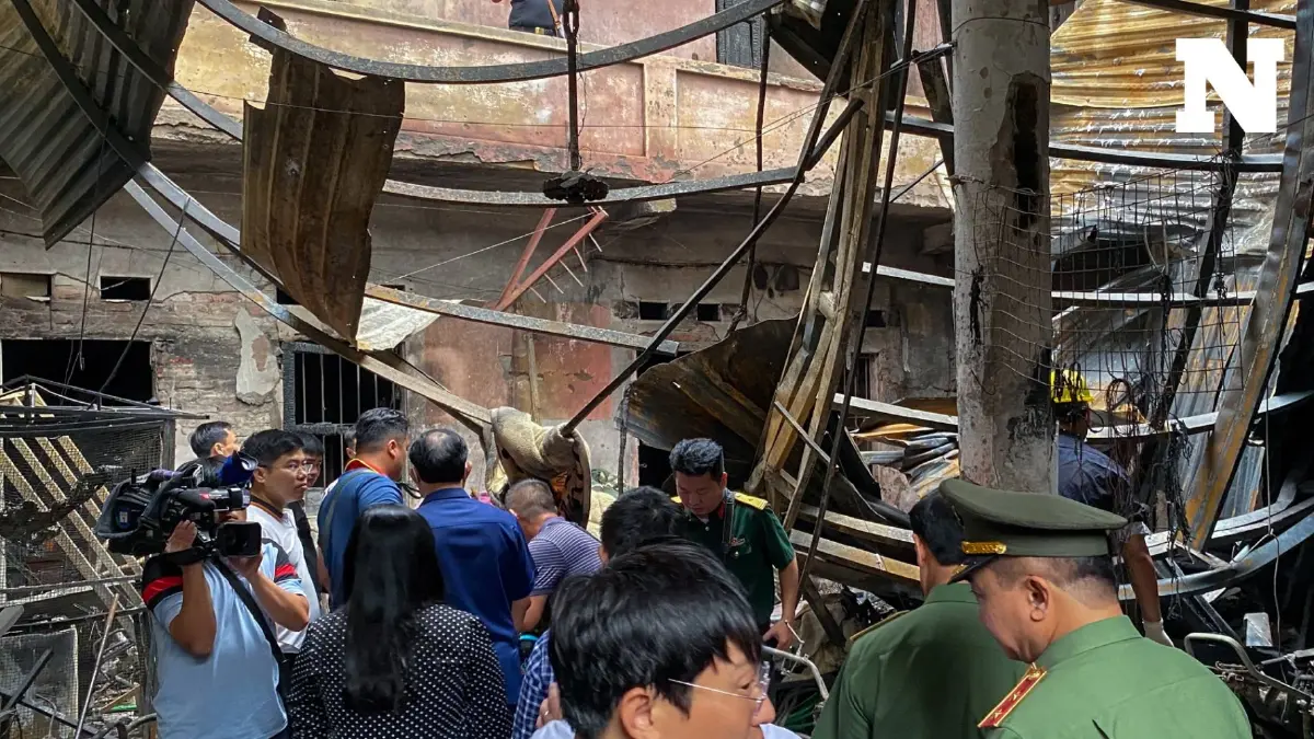 ไฟไหม้อะพาร์ตเมนต์ในเวียดนามกลางดึก เสียชีวิต 14 ราย ไฟไหม้อะพาร์ตเมนต์ในเวียดนามกลางดึก เสียชีวิต 14 ราย