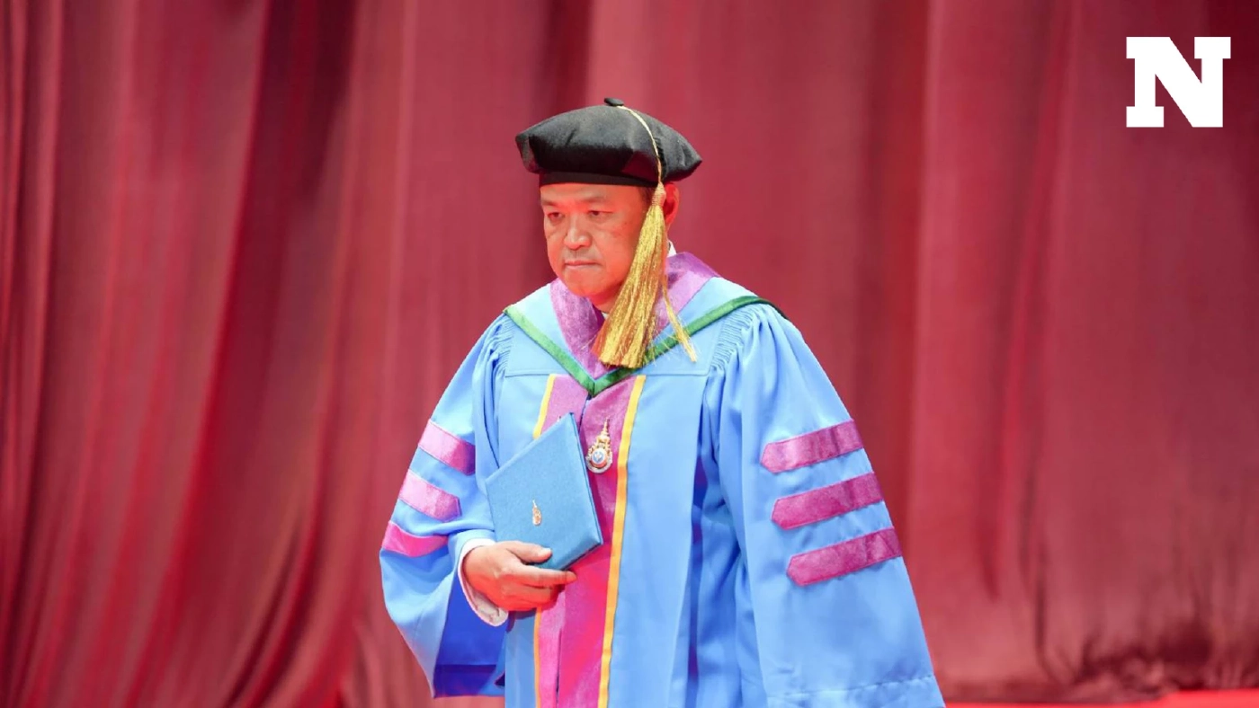 "อนุทิน" รับปริญญาดุษฎีบัณฑิตฯ สาขาสาธารณสุขฯ จากผลงานสมัยเป็น รมว.สธ "อนุทิน" รับปริญญาดุษฎีบัณฑิตฯ สาขาสาธารณสุขฯ จากผลงานสมัยเป็น รมว.สธ