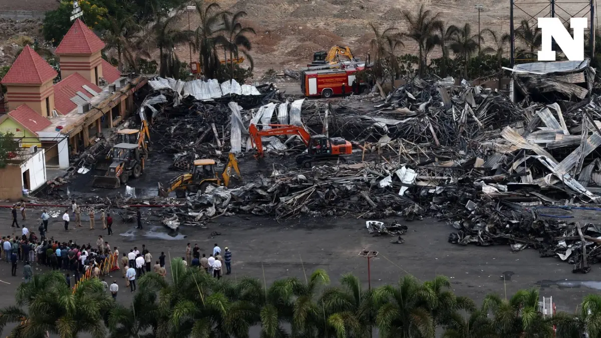 ไฟไหม้เผาวอดสนามเล่นเกมในอินเดีย มีผู้เสียชีวิต 28 ราย ไฟไหม้เผาวอดสนามเล่นเกมในอินเดีย มีผู้เสียชีวิต 28 ราย