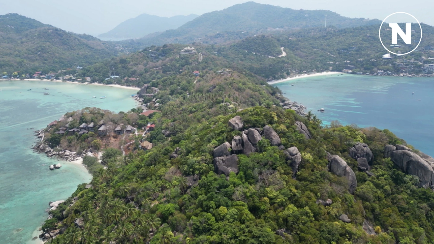 เปิดคลิปมุมสูง จุดชมวิวจอห์น-สุวรรณ ยลทัศนียภาพที่งดงามของ "เกาะเต่า" แบบ 360 องศา