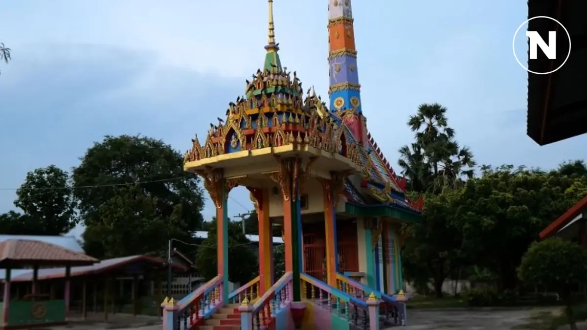 สะดุดตา เมรุหลากสี วัดที่ศรีสะเกษ ดูไม่น่ากลัว เปรียบเสมือนขึ้นสายรุ้งสู่สวรรค์ สะดุดตา เมรุหลากสี วัดที่ศรีสะเกษ ดูไม่น่ากลัว เปรียบเสมือนขึ้นสายรุ้งสู่สวรรค์