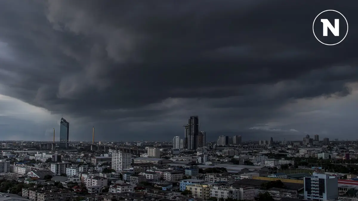 ด่วน! อุตุฯ เตือน 49 จังหวัด รวมถึง กทม.-ปริมณฑล มีฝนถล่มหนัก ตั้งแต่เย็นนี้ถึงพรุ่งนี้