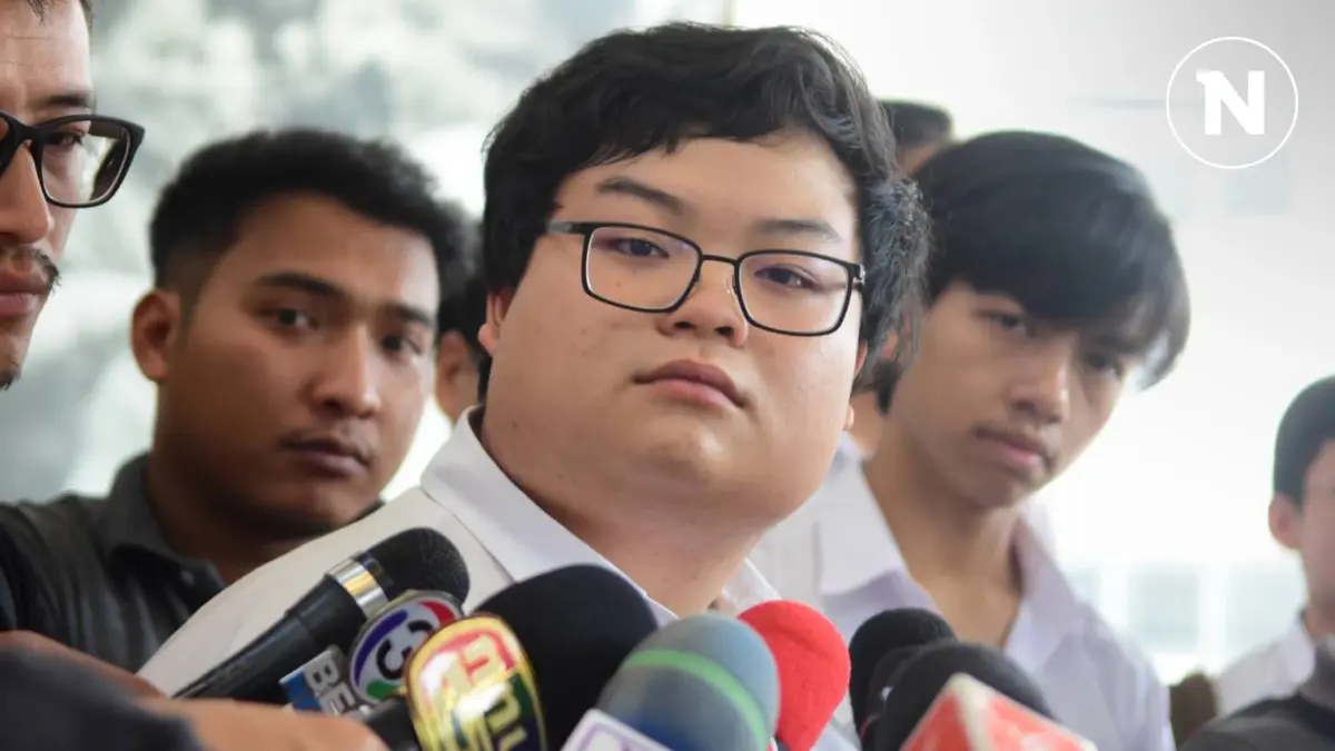 ศาลออกหมายจับ “เพนกวิน พริษฐ์” หลังไม่มาฟังคำพิพากษา คดี 112
