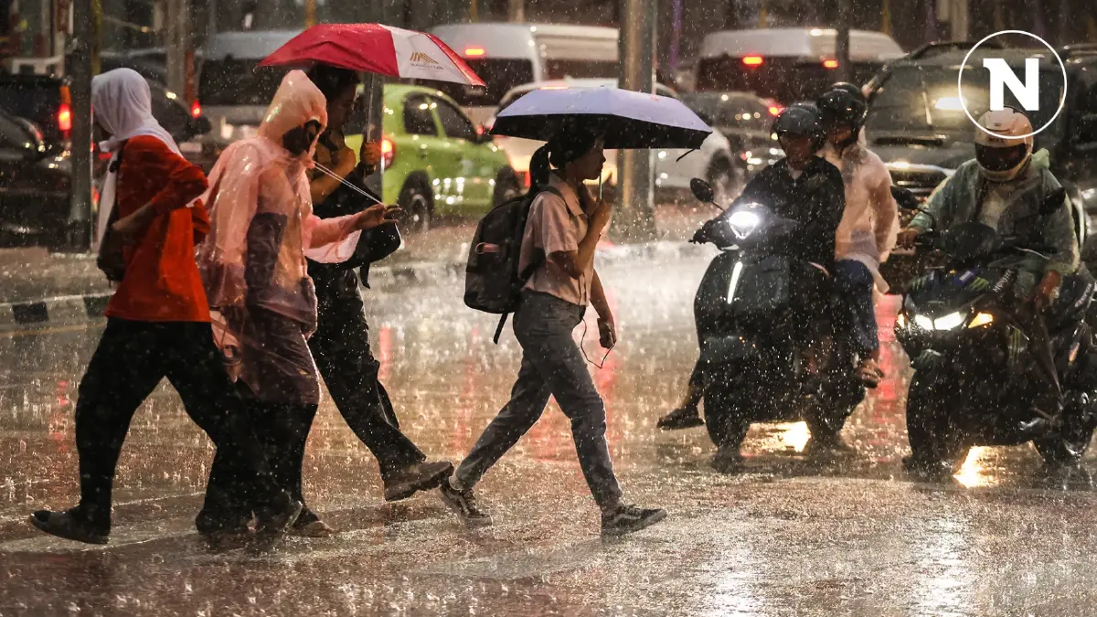 อุตุฯ เตือนมรสุมทำฝนตกทั่วไทย กทม.โดนด้วย ร้อยละ 40 ของพื้นที่ อุตุฯ เตือนมรสุมทำฝนตกทั่วไทย กทม.โดนด้วย ร้อยละ 40 ของพื้นที่