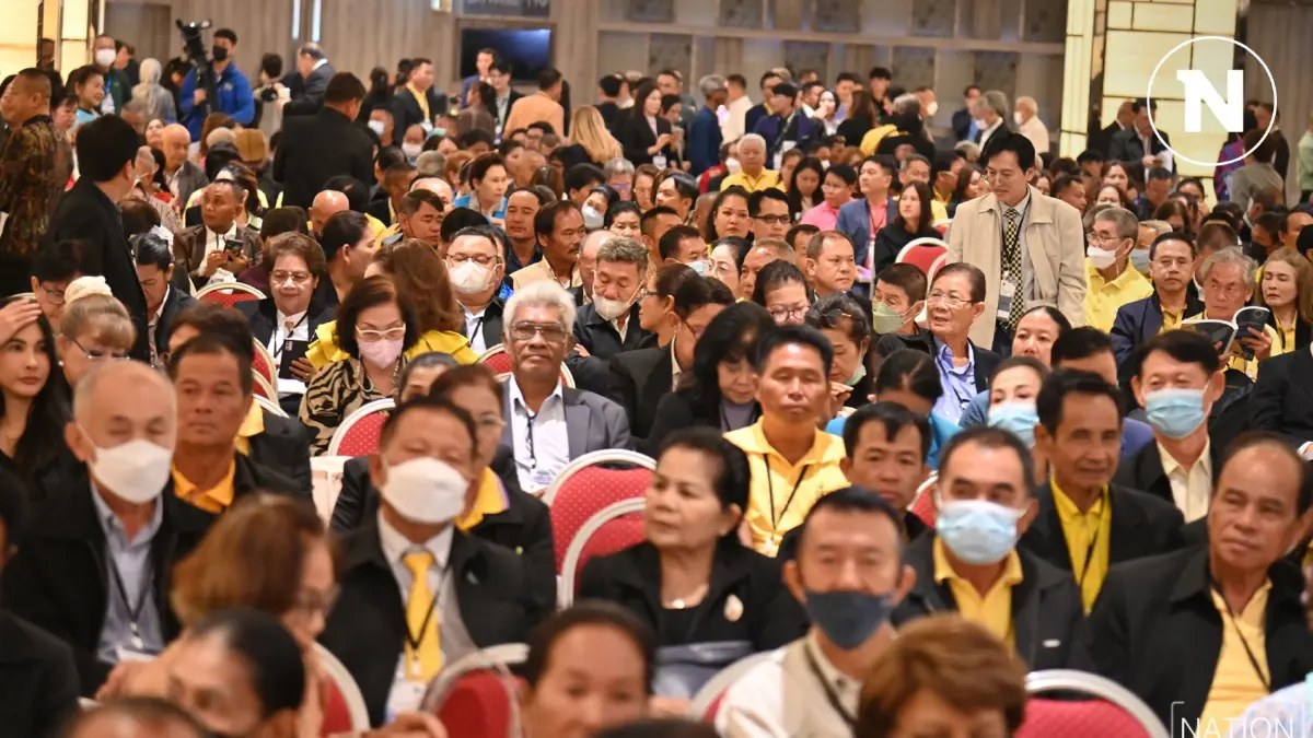 บรรยากาศคึกคัก คนดังตบเท้าเลือก สว. ระดับประเทศ ขณะ "ทนายตั้ม" ปูดข้อมูลฮั้ว