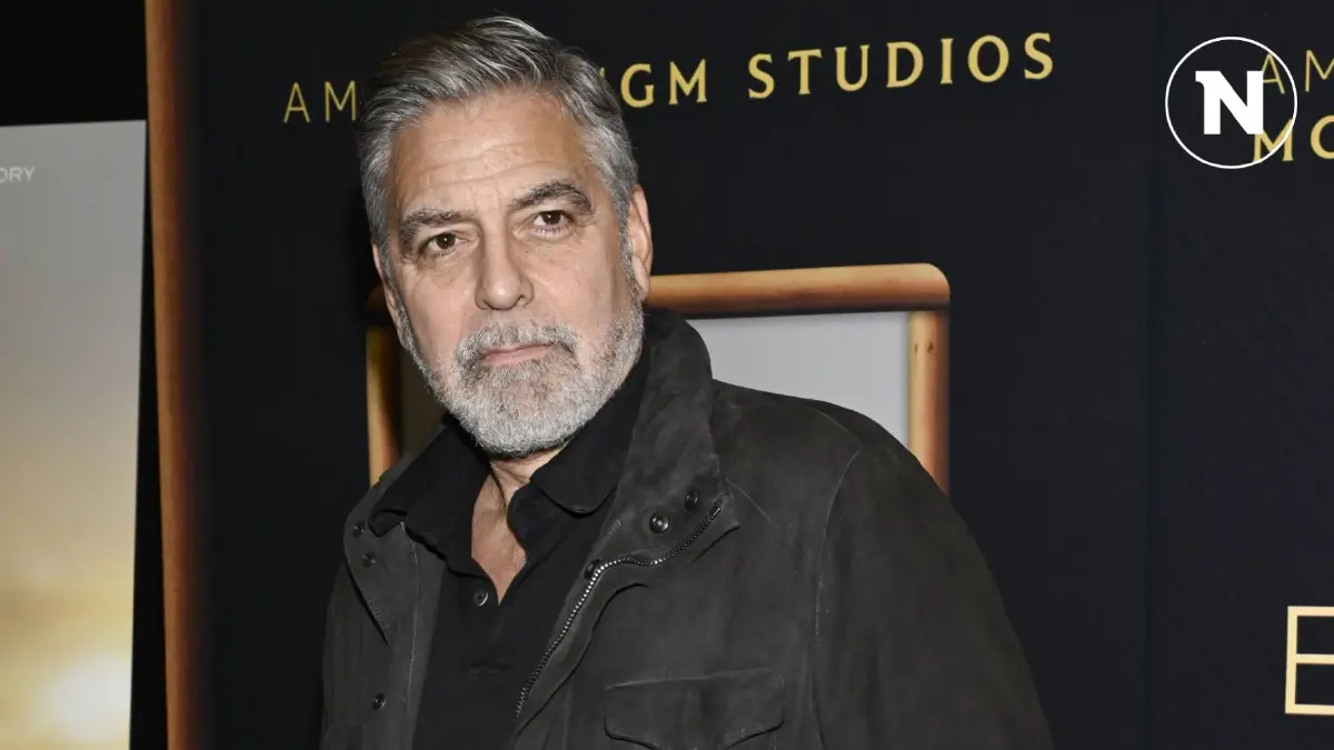 “จอร์จ คลูนีย์” เรียกร้องให้ “ไบเดน” ถอนตัว