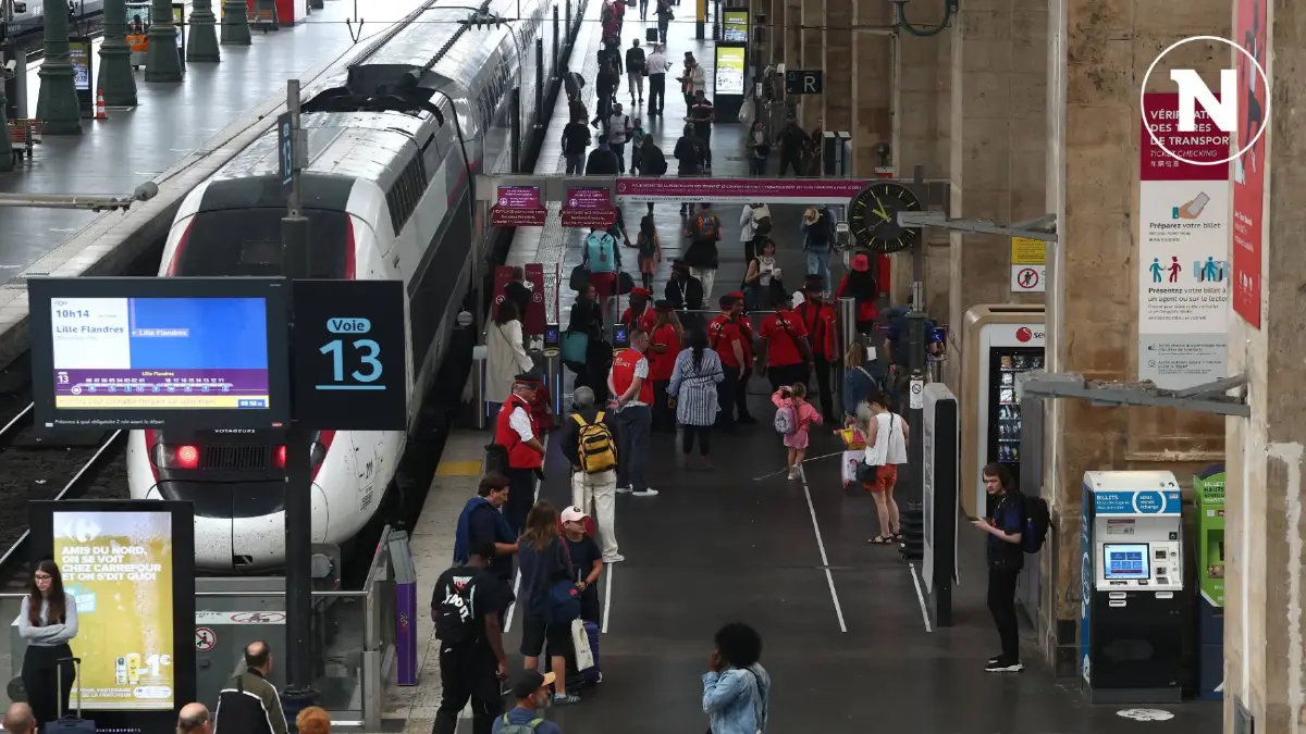 ฝรั่งเศสจับกุมผู้ต้องสงสัยวินาศกรรม รถไฟกลับมาวิ่งตามปกติ ฝรั่งเศสจับกุมผู้ต้องสงสัยวินาศกรรม รถไฟกลับมาวิ่งตามปกติ