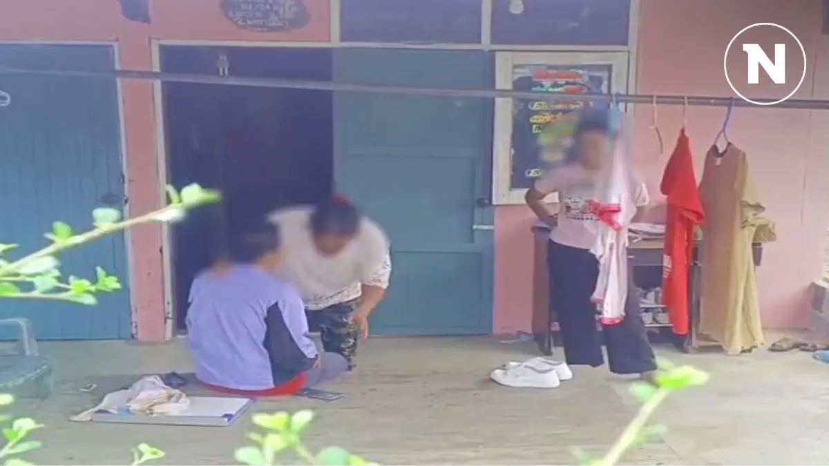 สาวทอมน้อยใจครอบครัวไลฟ์สดคัดเตอร์กรีดหน้า ตำรวจมาช่วยกล่อมทัน