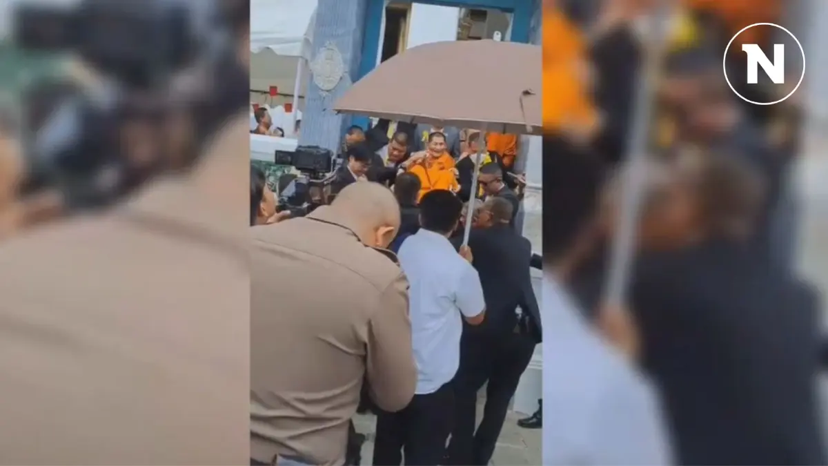 คลื่นศรัทธาหลั่งไหล พุทธศาสนิกชน แห่กราบไหว้ "หลวงปู่ศิลา" แน่นวัดสุทัศน์ (มีคลิป)