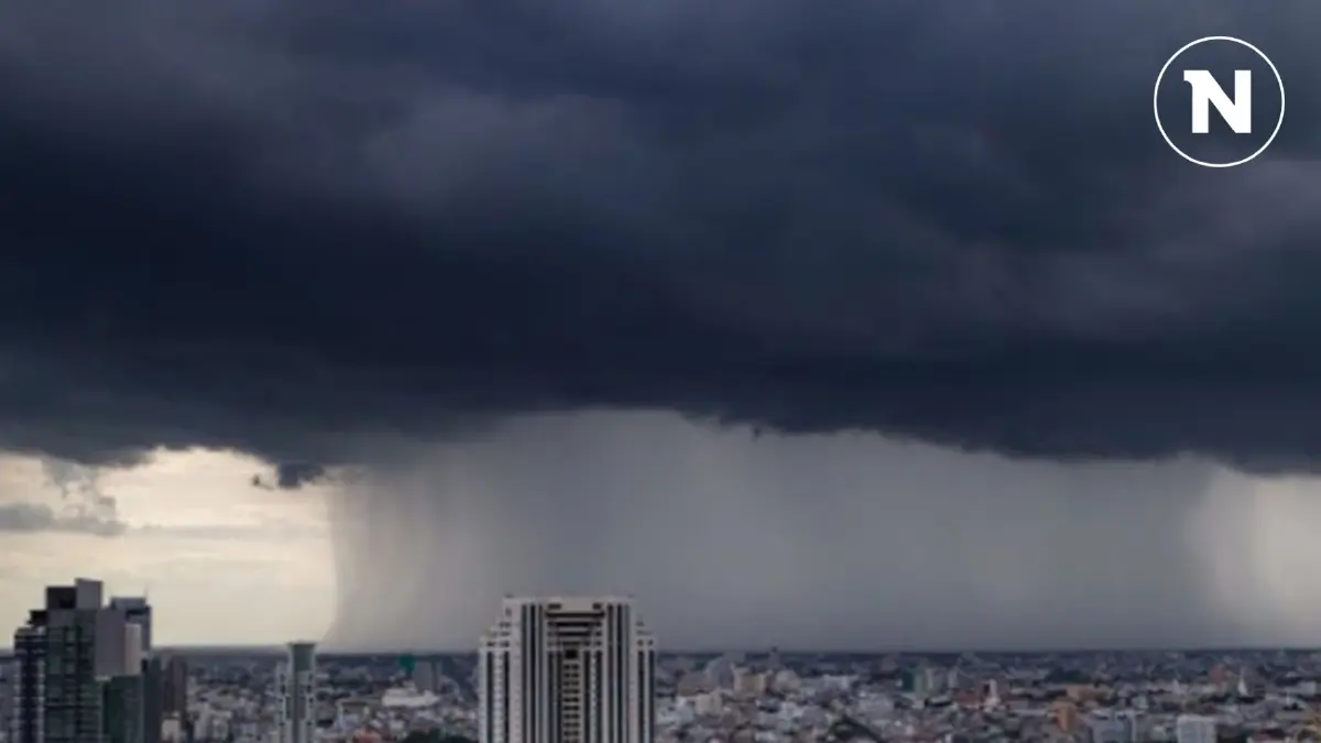 อุตุฯ เตือน 35 จังหวัด รับมือฝนถล่ม เฝ้าระวังน้ำท่วม กทม.อ่วม ฝนร้อยละ 60 อุตุฯ เตือน 35 จังหวัด รับมือฝนถล่ม เฝ้าระวังน้ำท่วม กทม.อ่วม ฝนร้อยละ 60