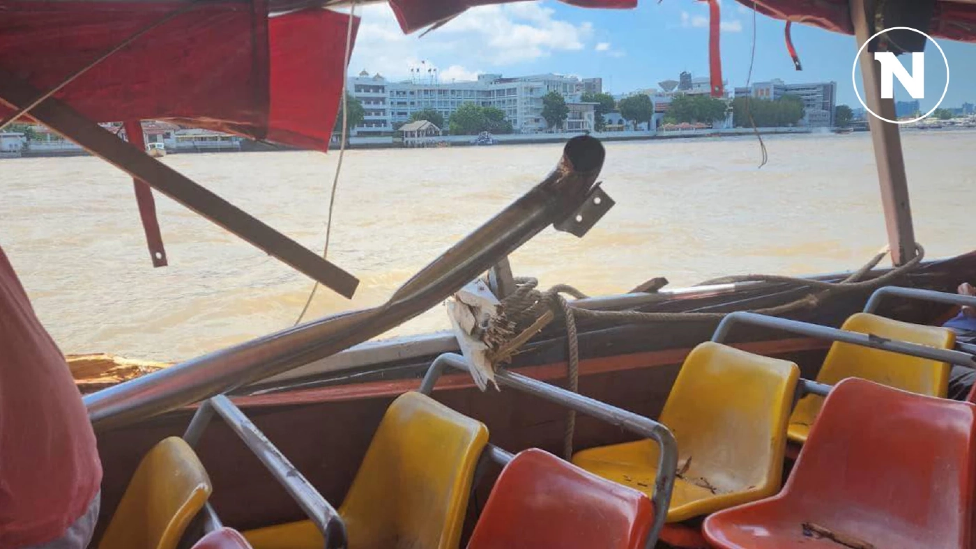 ระทึก เรือนำเที่ยวพุ่งชนเรือด่วนเจ้าพระยา บาดเจ็บ 4 ราย