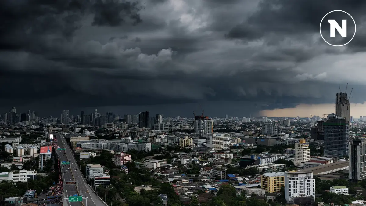 สภาพอากาศวันแม่ กรมอุตุฯ เตือน 49 จว. รับมือ "ฝนตกหนัก" กทม.ฝน 60% สภาพอากาศวันแม่ กรมอุตุฯ เตือน 49 จว. รับมือ "ฝนตกหนัก" กทม.ฝน 60%