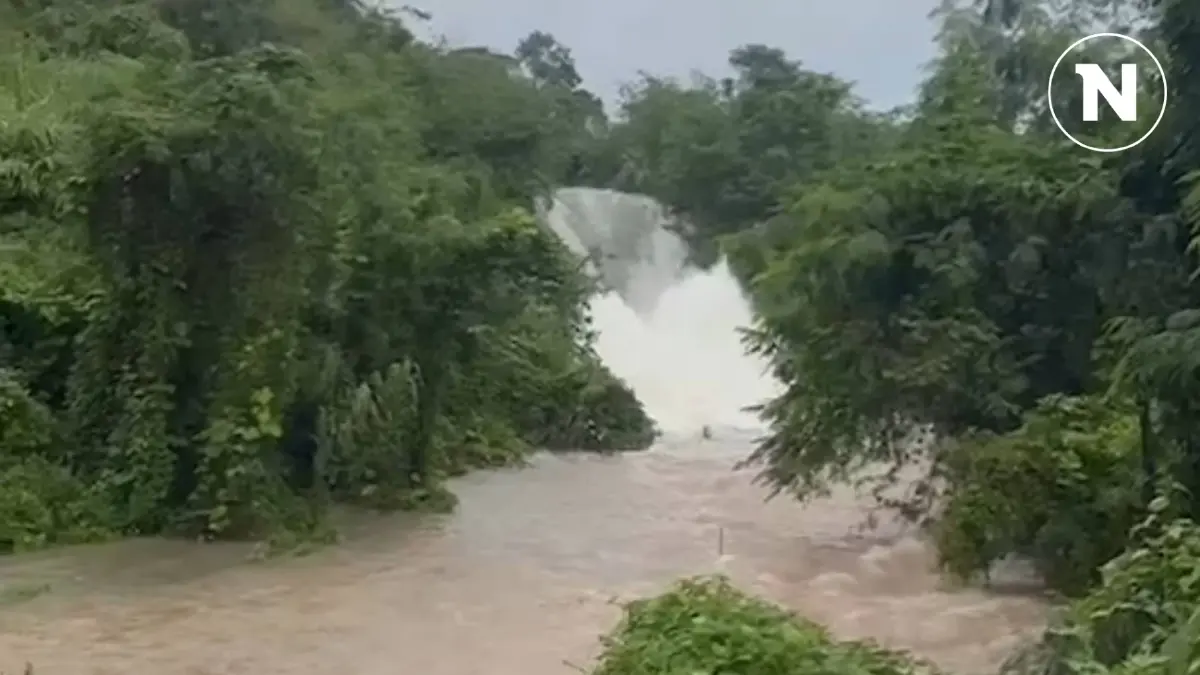 ระทึก!! พะเยาฝนถล่มต่อเนื่องน้ำป่าไหลทะลัก ล้นอ่างห้วยแม่ตุ่มท่วมบ้านเรือน (มีคลิป)