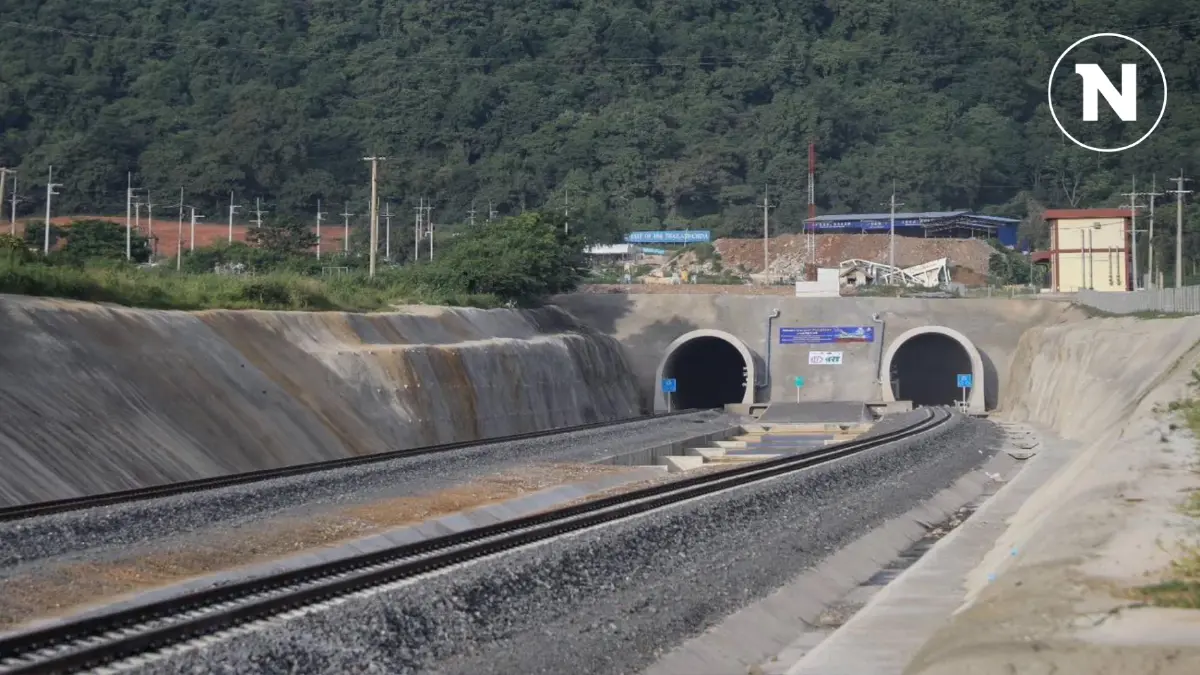 การรถไฟฯ เลื่อนเปิดเดินรถเข้าอุโมงค์ผาเสด็จ-หินลับ การรถไฟฯ เลื่อนเปิดเดินรถเข้าอุโมงค์ผาเสด็จ-หินลับ