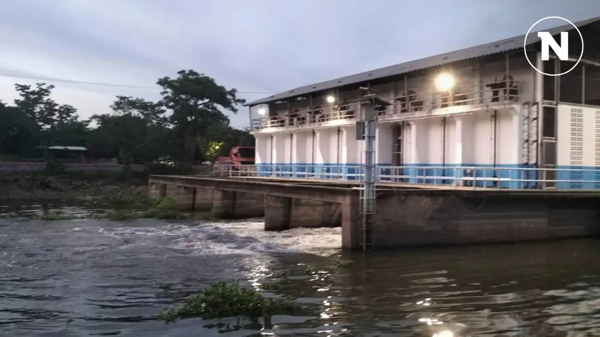 ชลประทาน เร่งติดตั้งสายไฟ ประตูระบายน้ำพระพิมล หลังโดนขโมย รับมือน้ำเหนือ ชลประทาน เร่งติดตั้งสายไฟ ประตูระบายน้ำพระพิมล หลังโดนขโมย รับมือน้ำเหนือ