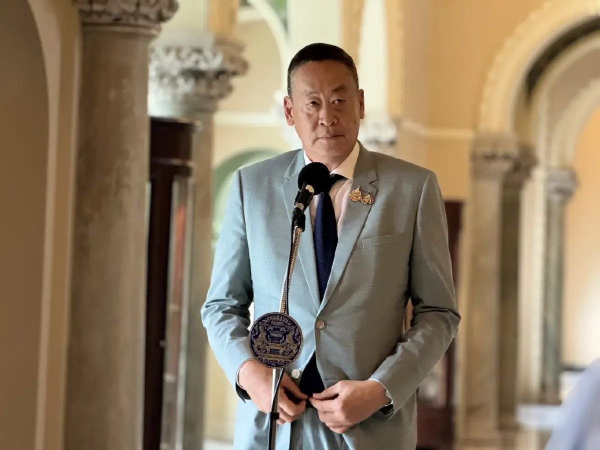 นายกฯไม่คอมเมนต์ ชี้ชะตายุบพรรคก้าวไกล-ไม่รู้ รมต.-คนในรัฐบาล ซื้องูเห่า