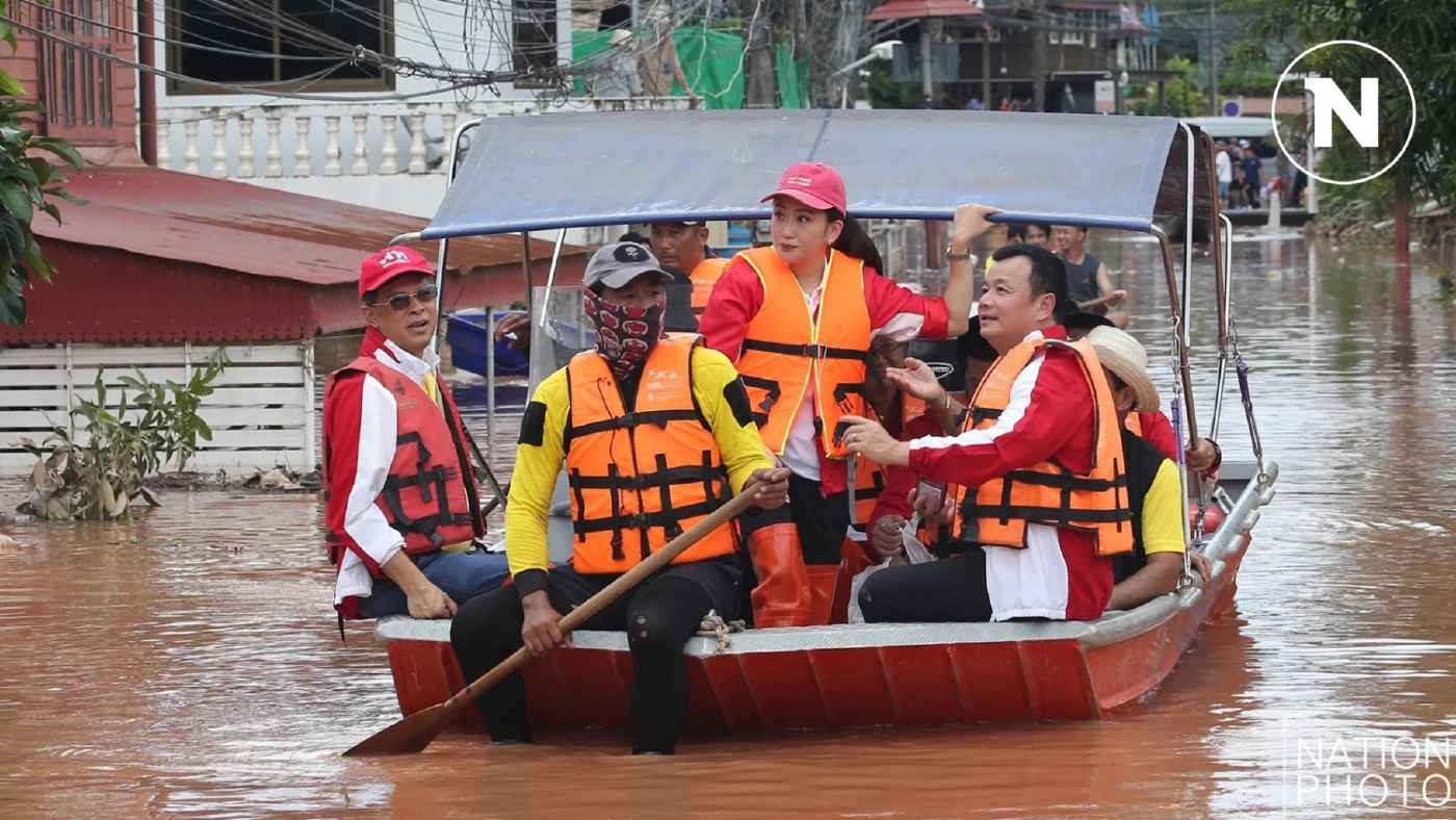 “อุ๊งอิ๊ง” ควง สส.เพื่อไทย ลุยน้ำท่วม จ.น่าน เร่งหามาตรการ-แผนช่วยเหลือ