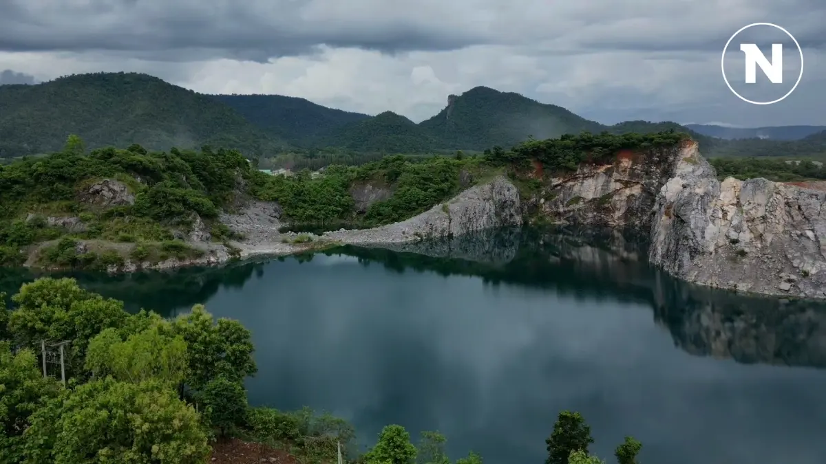 นักท่องเที่ยวแห่สัมผัสธรรมชาติ ชมความสวยงาม "บลูลากูน" อันซีนภูผาม่าน คึกคัก
