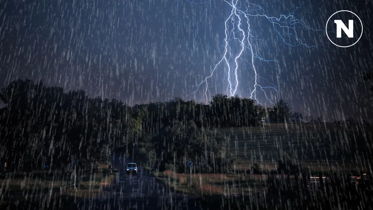 กรมอุตุฯ แจ้ง 50 จว.รับมือ "ฝนหนัก" กทม.ฝนถล่ม 70% อัปเดตพายุไต้ฝุ่น “อ็อมปึล” กรมอุตุฯ แจ้ง 50 จว.รับมือ "ฝนหนัก" กทม.ฝนถล่ม 70% อัปเดตพายุไต้ฝุ่น “อ็อมปึล”