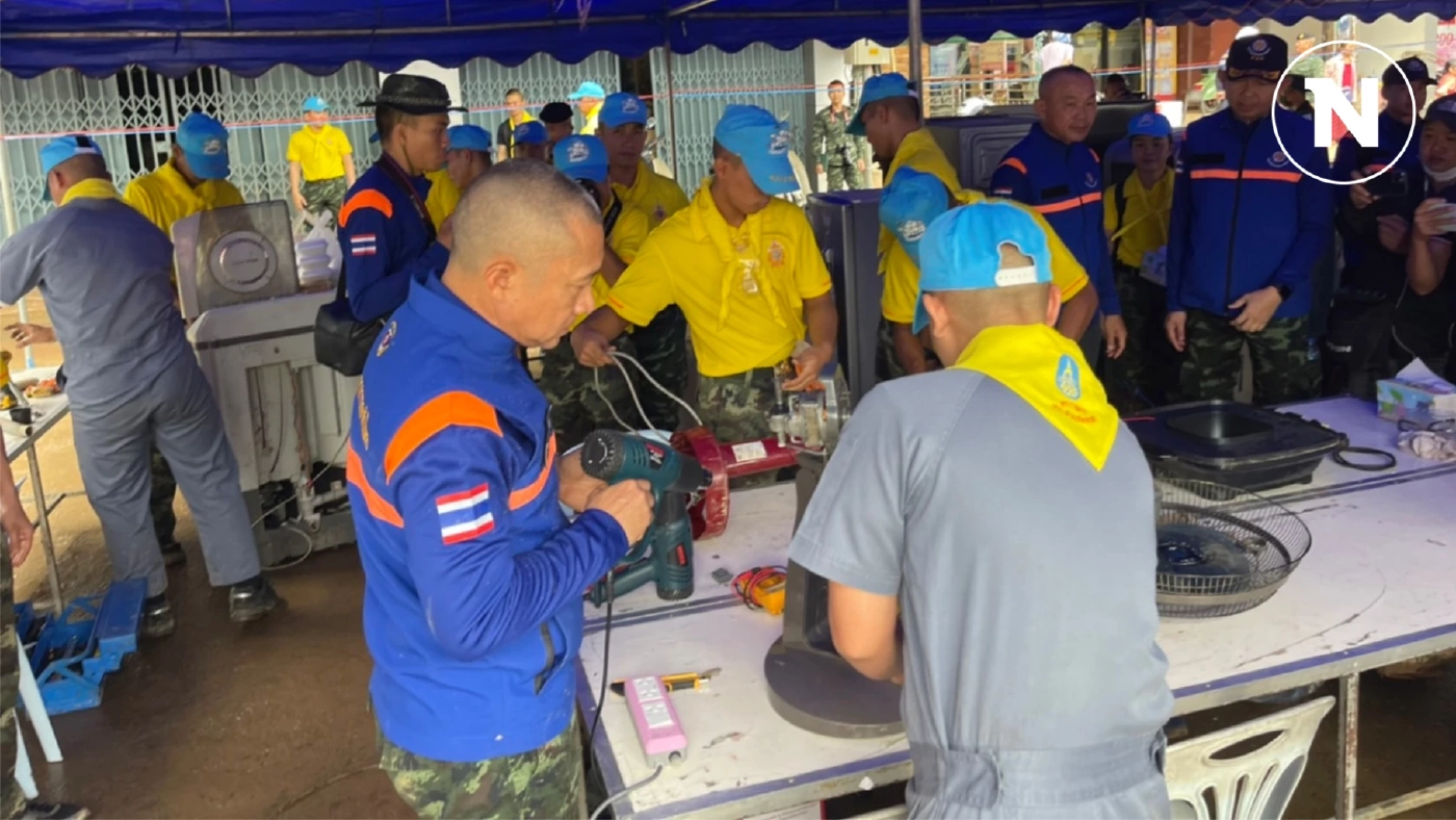 ผบ.ทสส. ติดตามฟื้นฟูช่วยน้ำท่วมแม่สาย ยัน กำลังพลเพียงพอ เล็งหาเครื่องมือเล็กเสริม ผบ.ทสส. ติดตามฟื้นฟูช่วยน้ำท่วมแม่สาย ยัน กำลังพลเพียงพอ เล็งหาเครื่องมือเล็กเสริม