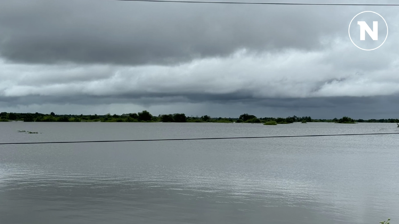พายุ "ซูลิก" ผ่านนครพนม ทำฝนเเช่ 17 ชม. อุตุฯ บอกโชคดีพายุถูกเตะตัดขา