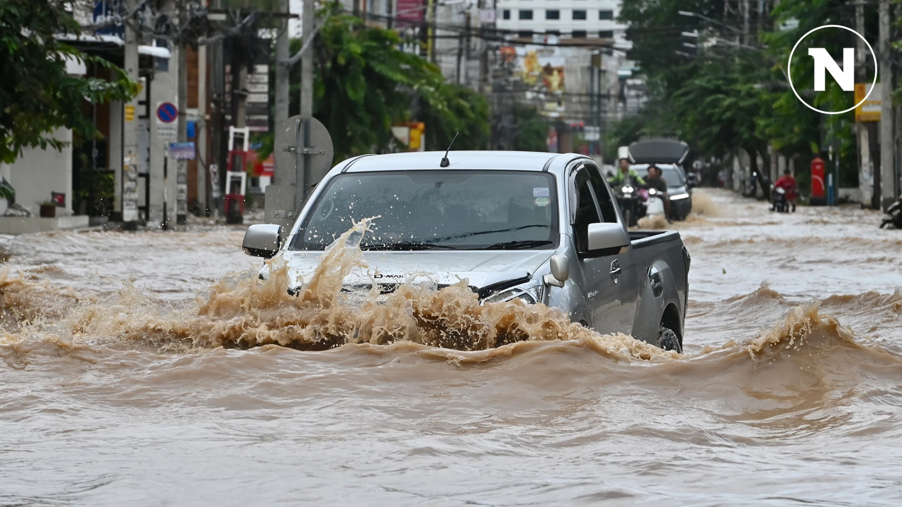 เตือน 40 จังหวัดเฝ้าระวังน้ำท่วมฉับพลัน น้ำป่าไหลหลาก กทม.ไม่รอดฝนร้อยละ 60
