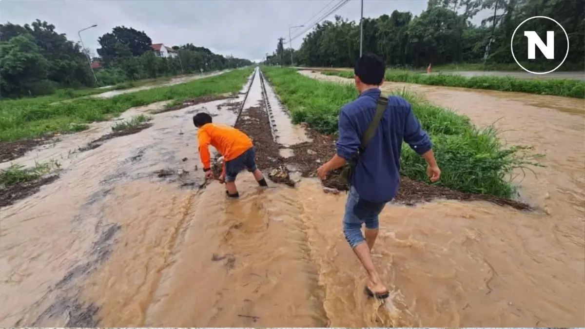 "น้ำท่วมรางรถไฟ" สายเหนือหยุดเดินรถแค่ "สถานีลำปาง" "น้ำท่วมรางรถไฟ" สายเหนือหยุดเดินรถแค่ "สถานีลำปาง"
