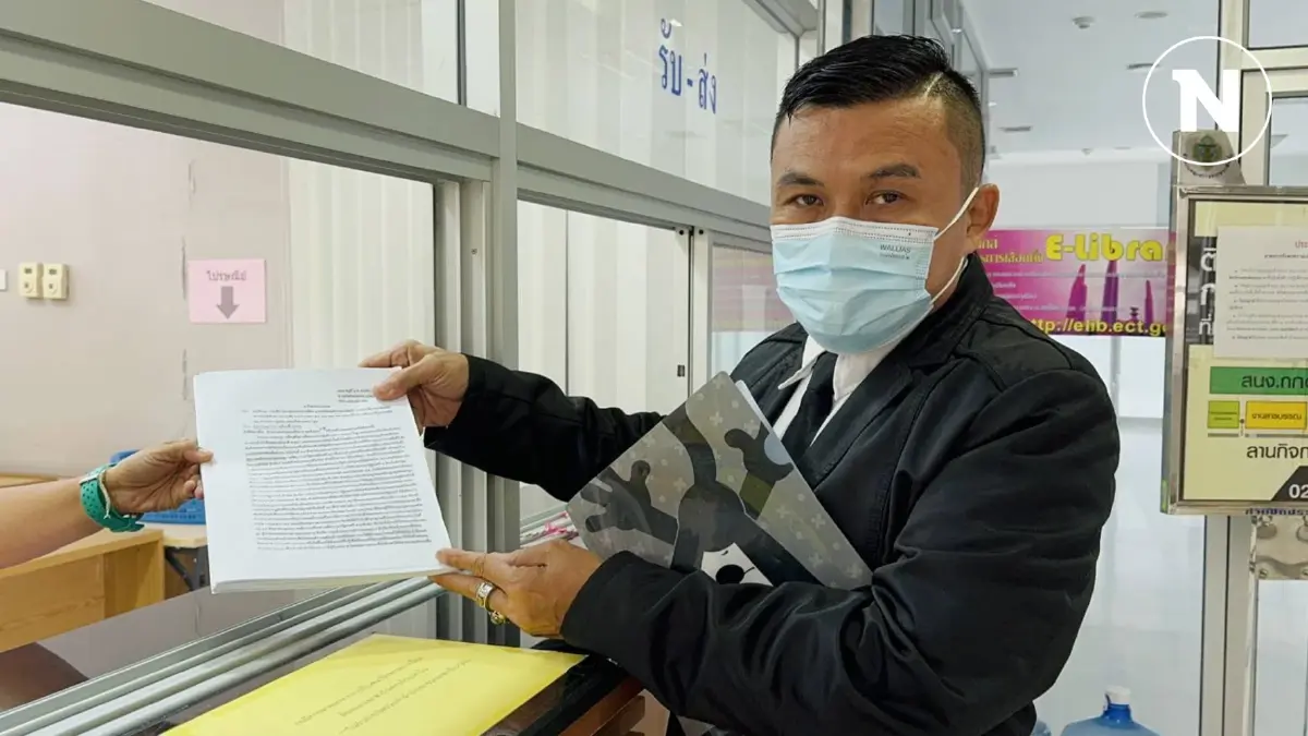 ยื่นยุบ 6 พรรค เข้าพบ "ทักษิณ" หารือจัดตั้งรัฐบาลที่บ้านจันทร์ส่องหล้า