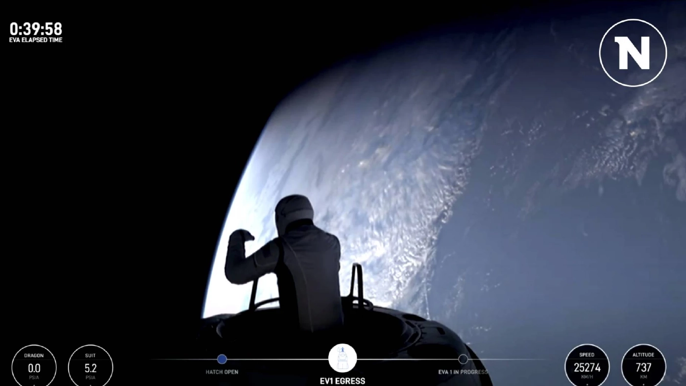 นักบินอวกาศเอกชนของสเปซเอ็กซ์ เดินอวกาศสำเร็จครั้งแรก