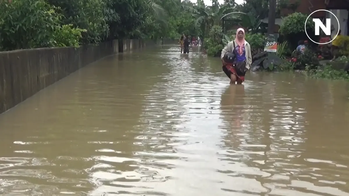 สตูลอ่วม! ฝนถล่มน้ำท่วมแล้ว 2 อำเภอ ขึ้นธงแดงเตือนพื้นที่ริ่มตลิ่ง 7 อำเภอ สตูลอ่วม! ฝนถล่มน้ำท่วมแล้ว 2 อำเภอ ขึ้นธงแดงเตือนพื้นที่ริ่มตลิ่ง 7 อำเภอ