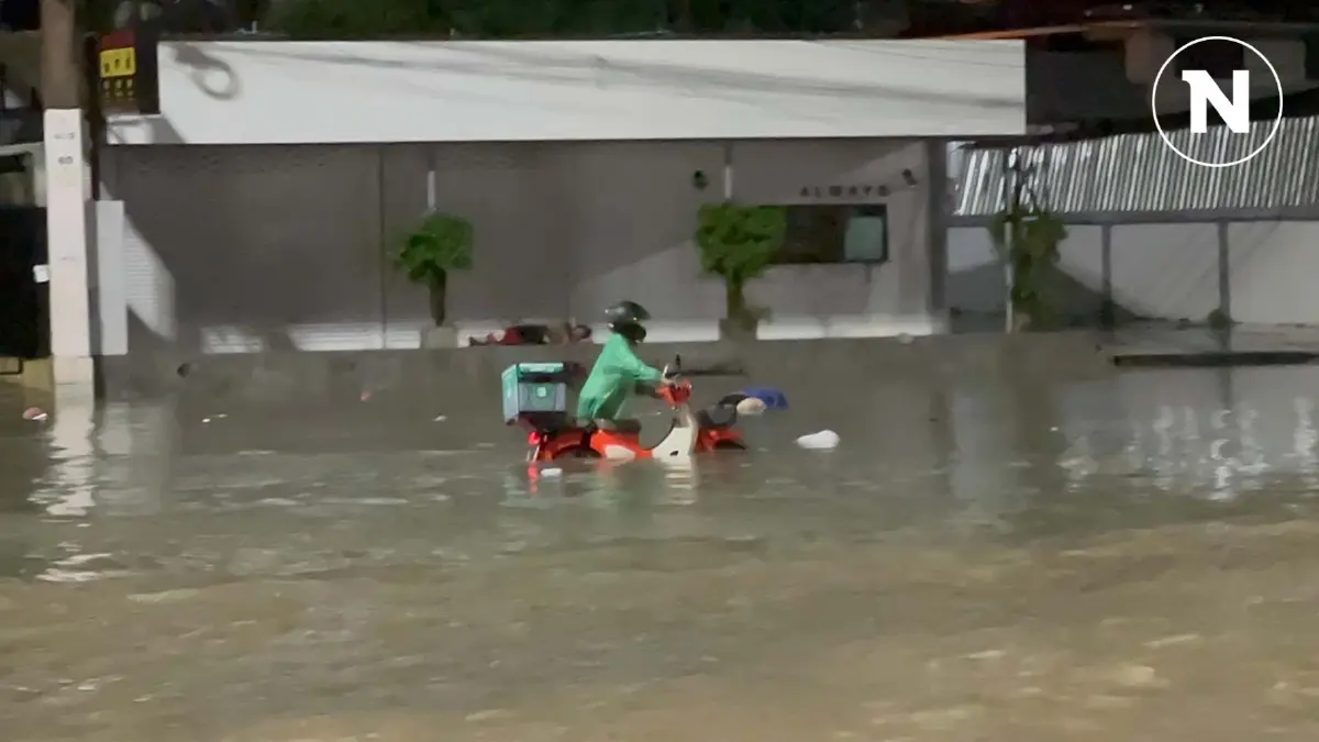 พัทยาอ่วม ฝนกระหน่ำท่วมถนนสายหลัก รถจมน้ำหลายคัน พัทยาอ่วม ฝนกระหน่ำท่วมถนนสายหลัก รถจมน้ำหลายคัน