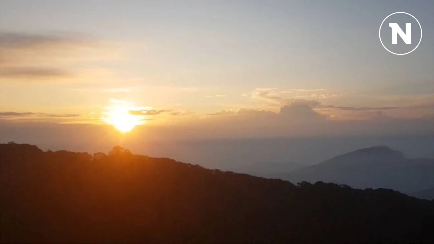 นทท.สัมผัสอากาศหนาว "ดอยอินทนนท์" อุณหภูมิแตะ 10 องศาฯ - เปิดกิ่วแม่ปาน 1 พ.ย. นี้ นทท.สัมผัสอากาศหนาว "ดอยอินทนนท์" อุณหภูมิแตะ 10 องศาฯ - เปิดกิ่วแม่ปาน 1 พ.ย. นี้