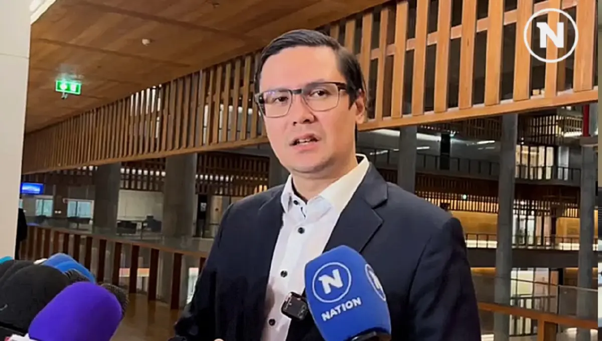 “โรม” สงสัยพรรคไหนเป็นแกนนำรัฐบาลกันแน่ มอง “ภท.” คอยชี้นำทุกอย่างในรัฐบาล