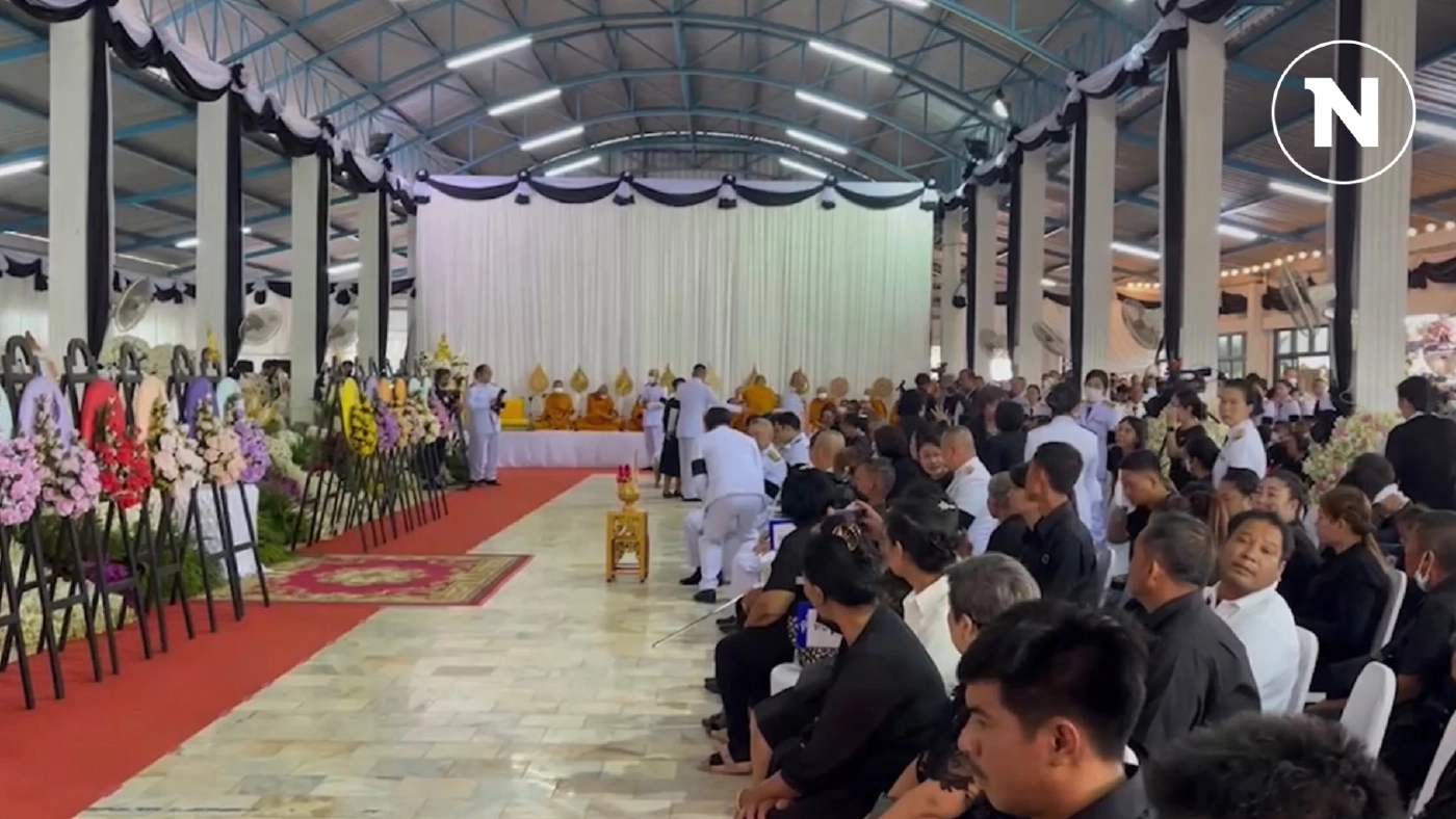 สุดเศร้า ร่วมพิธีพระราชทานเพลิงศพ ส่ง 23 ครูนักเรียนสู่สวรรค์ แน่น