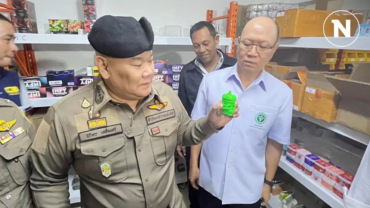บุกจับเครือข่ายบุหรี่ไฟฟ้า ของกลางมูลค่านับ 10 ล้าน ใกล้ม.ดังย่านบางนา บุกจับเครือข่ายบุหรี่ไฟฟ้า ของกลางมูลค่านับ 10 ล้าน ใกล้ม.ดังย่านบางนา