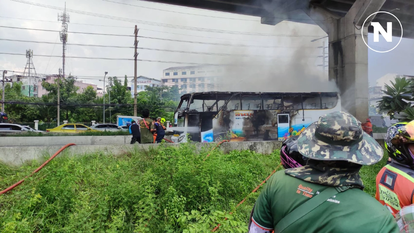 พฐ.เร่งตรวจสอบเหตุไฟไหม้รถบัส นร. ยันลงจากรถได้ 19 คน สูญหาย 25 ราย
