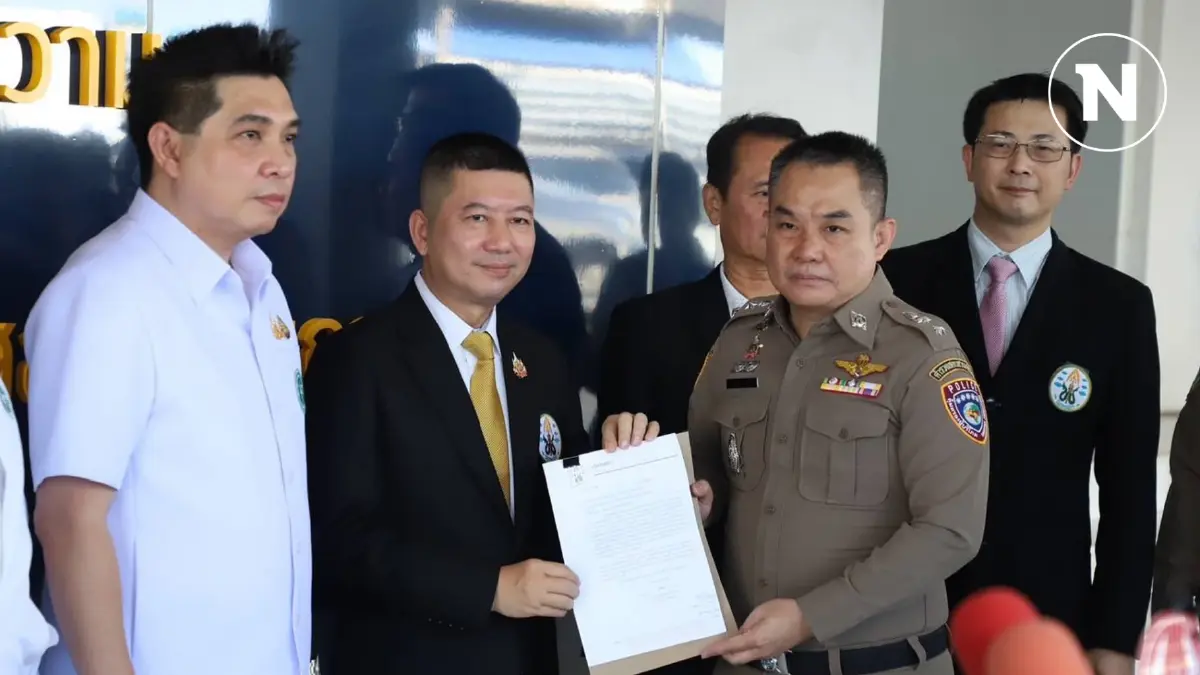 แจ้งความเอาผิด บอสหมอเถื่อน เตรียมตรวจคลินิก 2 จุด แจ้งความเอาผิด บอสหมอเถื่อน เตรียมตรวจคลินิก 2 จุด