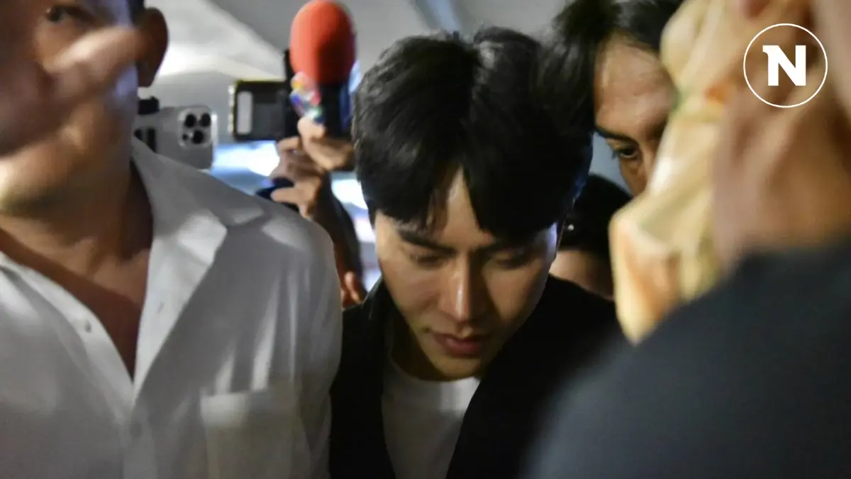 นักข่าวรุมถาม "บอสพอล" "นักการเมือง" ในคลิปคือใคร (มีคลิป) นักข่าวรุมถาม "บอสพอล" "นักการเมือง" ในคลิปคือใคร (มีคลิป)