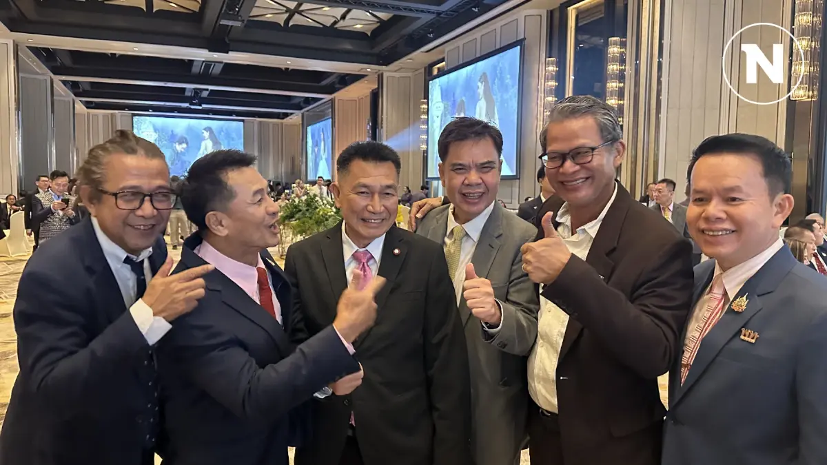 รองฯประธานสภาฯ พิเชษฐ์ - หมอชลน่าน"เคลียร์ใจ" ต่อหน้า "3 บก.เนชั่น" (มีคลิป) รองฯประธานสภาฯ พิเชษฐ์ - หมอชลน่าน"เคลียร์ใจ" ต่อหน้า "3 บก.เนชั่น" (มีคลิป)
