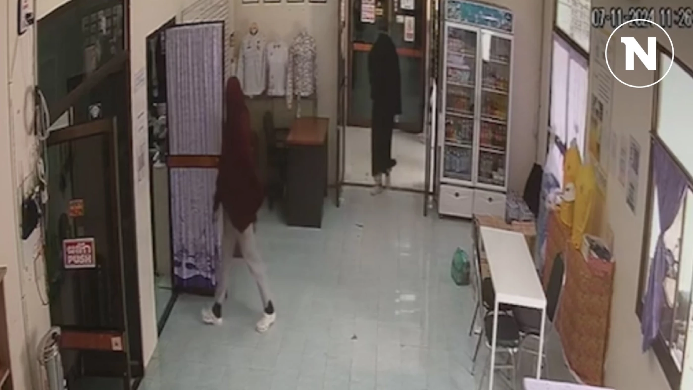 อุกอาจ คนร้ายบุกกราดยิง นายกฯรือเสาะ ดับคา โรงงานเย็บผ้า