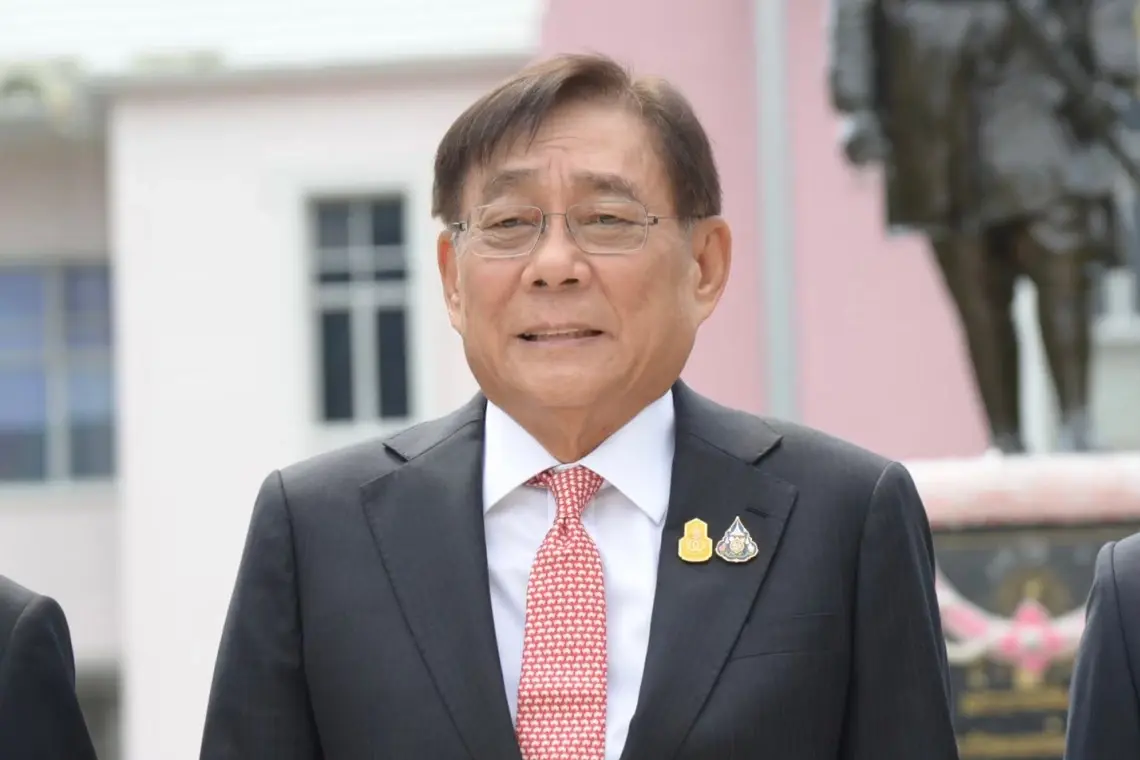 ยื้อต่อ รมว.คลัง ชง "กิตติรัตน์" นั่งประธานบอร์ดแบงก์ชาติไม่ทัน"ครม.สัญจร" ยื้อต่อ รมว.คลัง ชง "กิตติรัตน์" นั่งประธานบอร์ดแบงก์ชาติไม่ทัน"ครม.สัญจร"