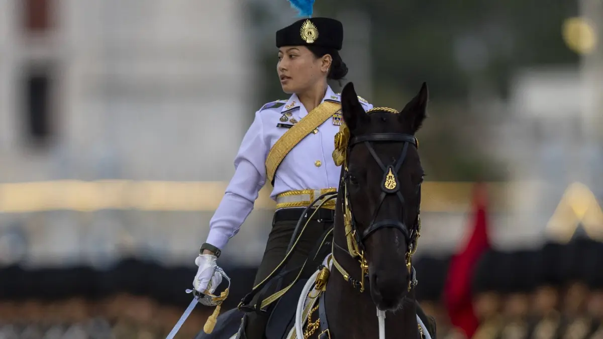 "พลเอกหญิง สมเด็จพระเจ้าลูกเธอ เจ้าฟ้าสิริวัณณวรี" ทรงร่วมซักซ้อมสวนสนาม