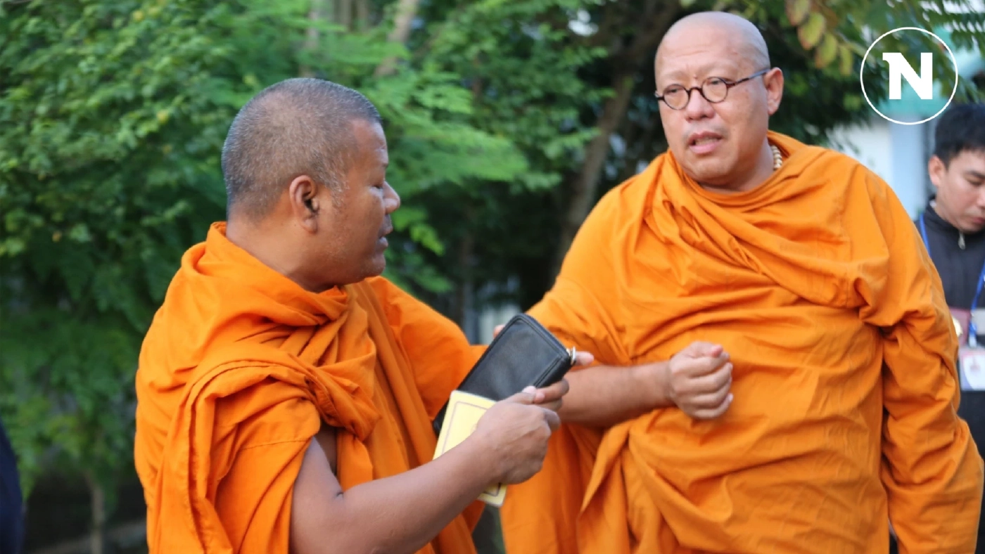 "หลวงพี่น้ำฝน" ตามหา "พระปีนเสาไฟ" หลังญาติโยมห่วงเป็นเรื่องไฟไหม้ฟาง