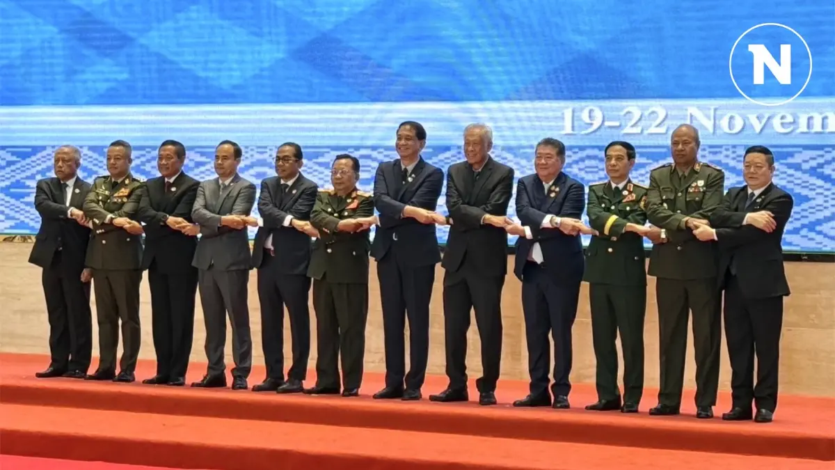 ”ภูมิธรรม“ นำทีมทหารไทย ร่วมประชุม รมว.กลาโหมอาเซียน ที่ สปป.ลาว ”ภูมิธรรม“ นำทีมทหารไทย ร่วมประชุม รมว.กลาโหมอาเซียน ที่ สปป.ลาว