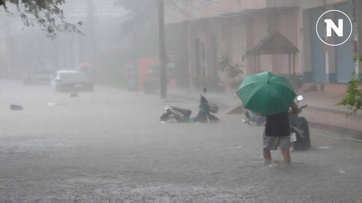 อุตุฯ เตือน 10 จว.ใต้ ฝนถล่มหนัก เสี่ยงน้ำท่วมฉับพลัน น้ำป่าไหลหลาก อุตุฯ เตือน 10 จว.ใต้ ฝนถล่มหนัก เสี่ยงน้ำท่วมฉับพลัน น้ำป่าไหลหลาก