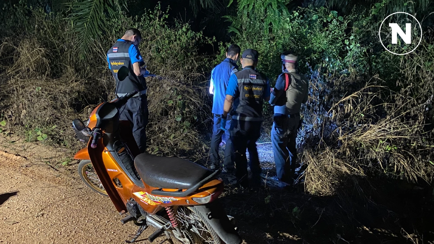 อดีต ผช.ผู้ใหญ่บ้าน ดักยิงหนุ่มสวนยางกับเมีย แต่พลาดท่าเจอแทงดับ อดีต ผช.ผู้ใหญ่บ้าน ดักยิงหนุ่มสวนยางกับเมีย แต่พลาดท่าเจอแทงดับ