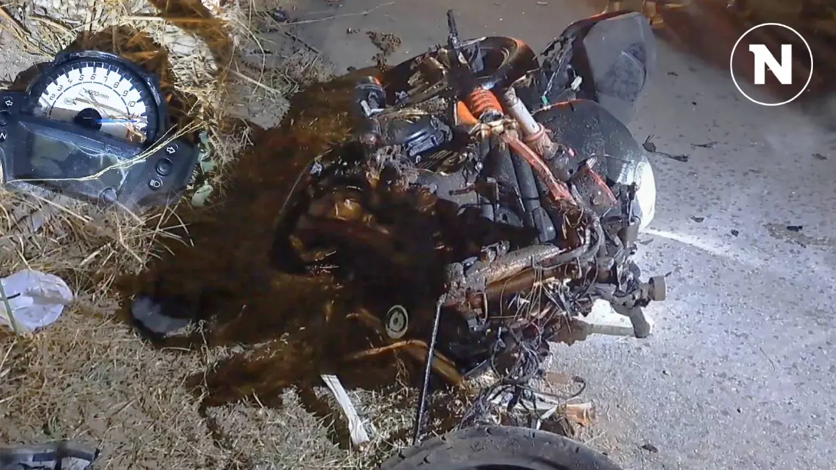 หลาน "นายก อบต." ซิ่งบิ๊กไบค์ พุ่งชนกระบะพังยับดับสลด